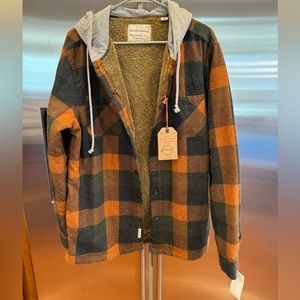 NWT Weatherproof Vintage Men’s Hooded Flannel Shirt Jacket Size Medium Plaid